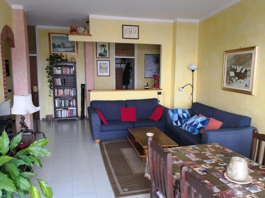 Appartamento Chic Vista Lago - Casa Janis Verbania Eksteriør bilde