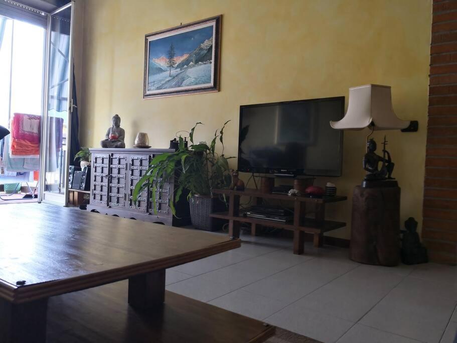 Appartamento Chic Vista Lago - Casa Janis Verbania Eksteriør bilde